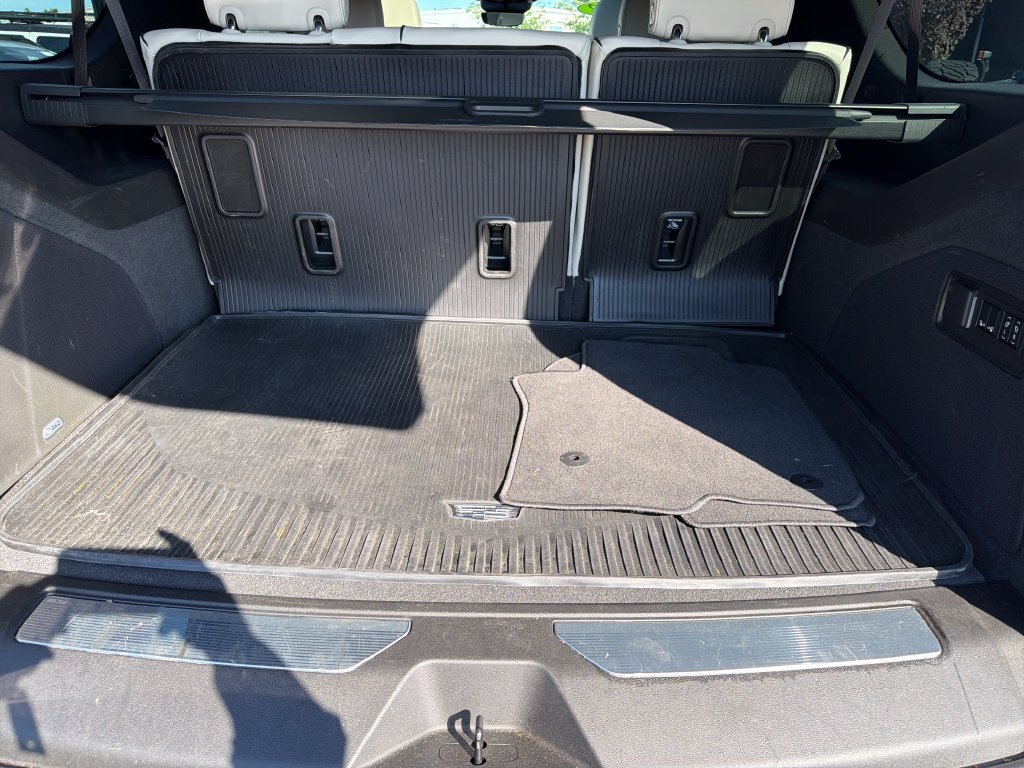 Used 2022 Cadillac Escalade ESV Sport w/ Touring Package AWD/4WD image 12