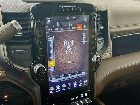 Used 2021 RAM 2500 Limited image 17