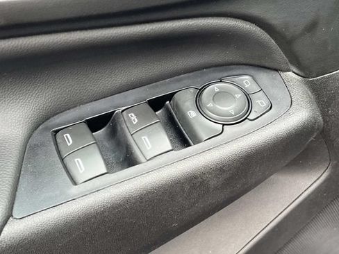Used 2019 Chevrolet Equinox LT FWD image 15
