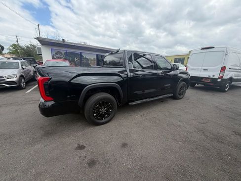 Used 2022 Toyota Tundra SR5 w/ Convenience Package RWD image 10