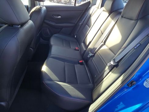 Used 2025 Nissan Sentra SR w/ SR Premium Package image 11