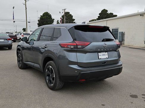 Used 2025 Nissan Rogue SV AWD/4WD image 6