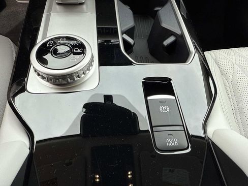 New 2026 Mitsubishi Outlander SEL image 34