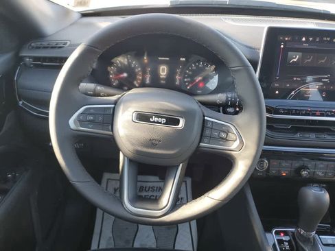 New 2026 Jeep Compass Limited image 18