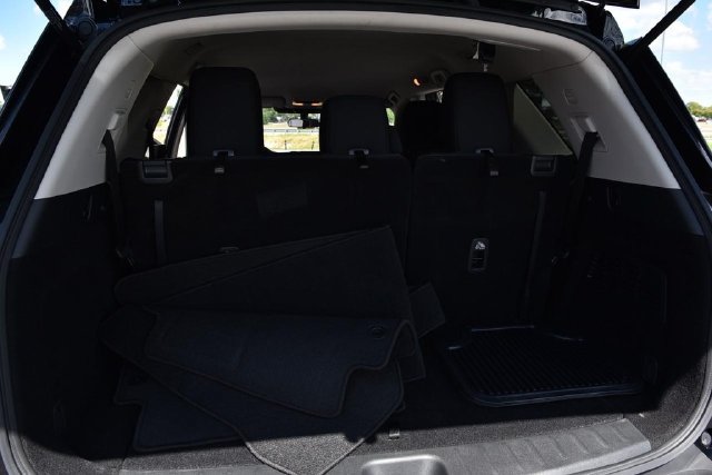 Used 2024 Nissan Pathfinder S AWD/4WD image 24
