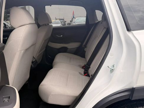 Used 2023 Honda HR-V LX image 13