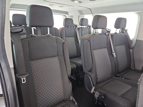 Used 2023 Ford Transit 350 XLT image 31