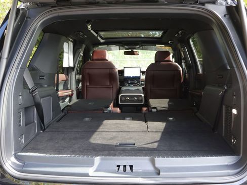 Used 2024 Ford Expedition Limited image 53