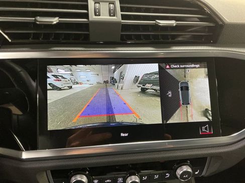 Certified 2024 Audi Q3 2.0T Premium Plus image 23