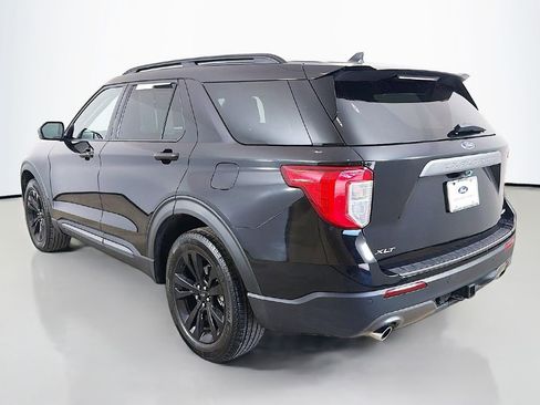 Used 2023 Ford Explorer XLT w/ Equipment Group 202A AWD/4WD image 11