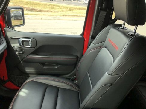 Used 2024 Jeep Wrangler Unlimited Rubicon image 23