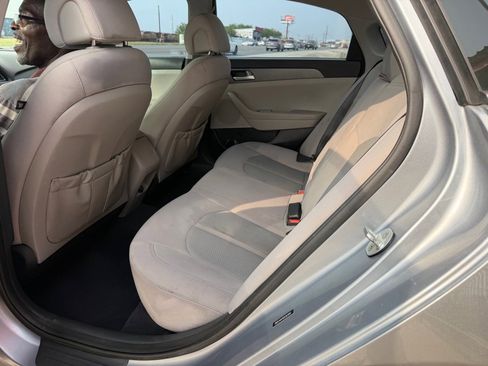 Used 2016 Hyundai Sonata SE FWD image 26