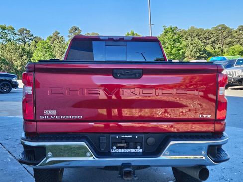Used 2022 Chevrolet Silverado 2500 LTZ w/ LTZ Premium Package AWD/4WD image 6