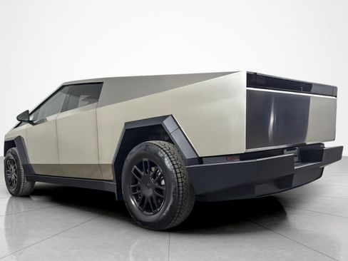 Used 2025 Tesla Cybertruck AWD Crew Cab image 3