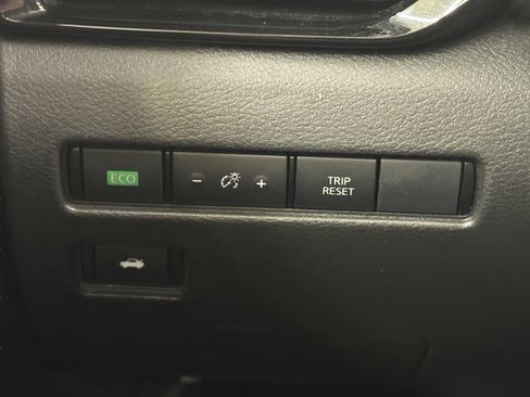 Used 2024 Nissan Sentra SV image 18