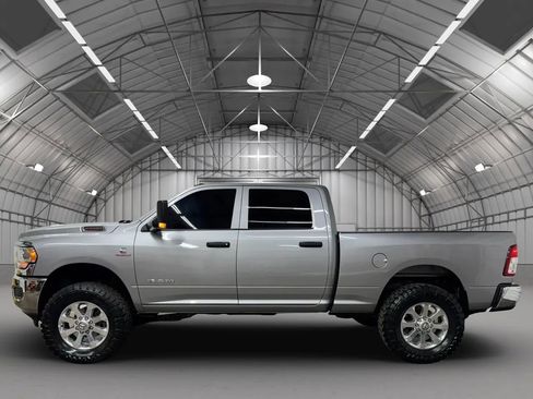 Used 2019 RAM 2500 Tradesman AWD/4WD image 2