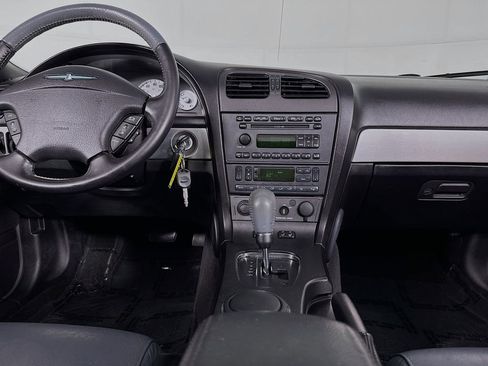 Used 2005 Ford Thunderbird RWD image 25