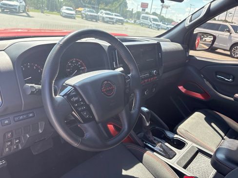 Used 2025 Nissan Frontier PRO-4X w/ Interior Protection Package AWD/4WD image 4