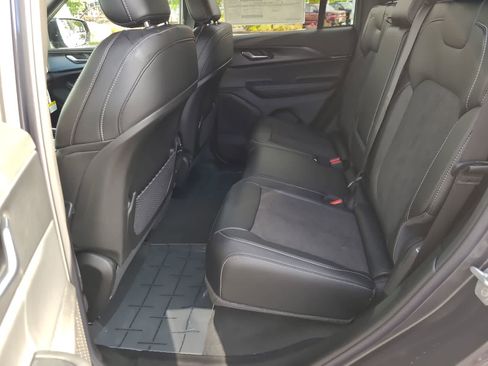 New 2025 Jeep Grand Cherokee Altitude w/ Trailer Tow Package image 21