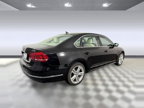 Used 2015 Volkswagen Passat 1.8T SE FWD image 9