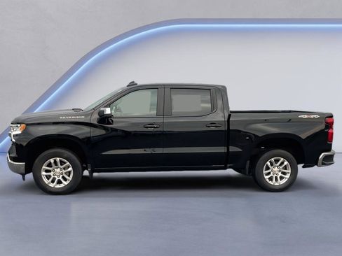 Used 2024 Chevrolet Silverado 1500 LT AWD/4WD image 2