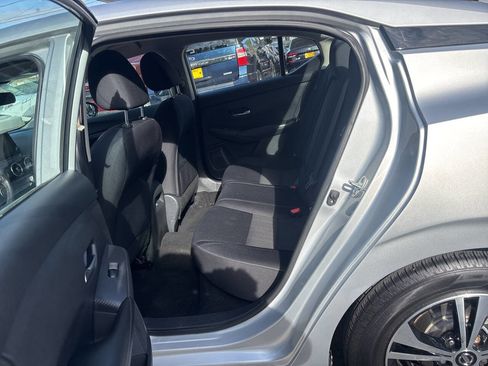 Used 2020 Nissan Sentra SV image 12