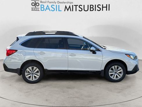 Used 2018 Subaru Outback 2.5i Premium image 6