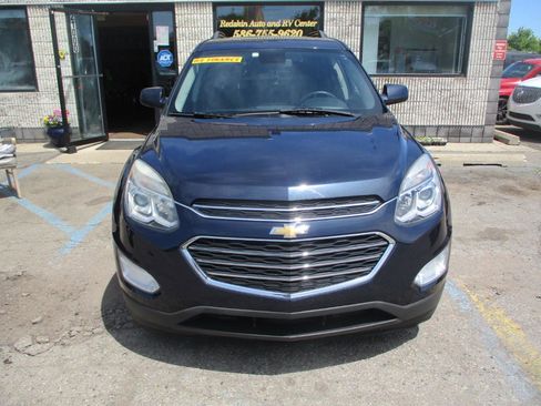 Used 2017 Chevrolet Equinox LT w/ Convenience Package FWD image 2