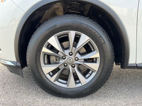 Used 2017 Nissan Murano SV image 15