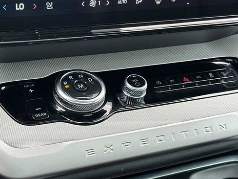 Used 2025 Ford Expedition Max Active image 20