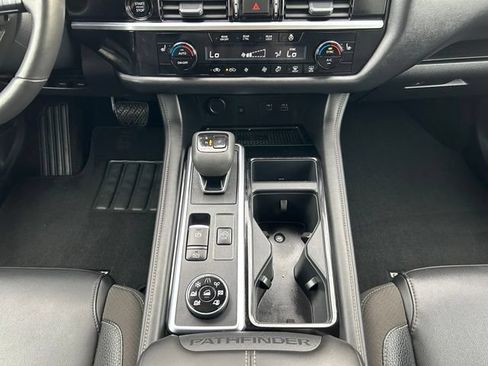 Certified 2025 Nissan Pathfinder SL AWD/4WD image 18