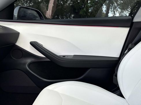 Used 2026 Tesla Model 3 AWD/4WD image 29