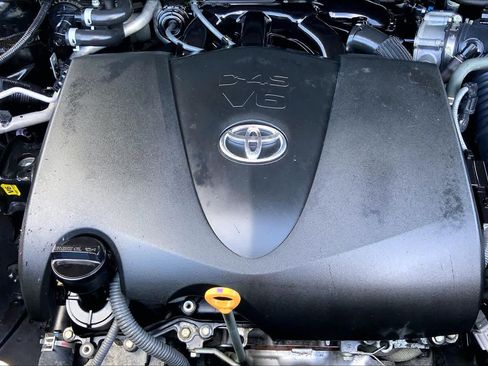 Used 2021 Toyota Highlander Platinum FWD image 32