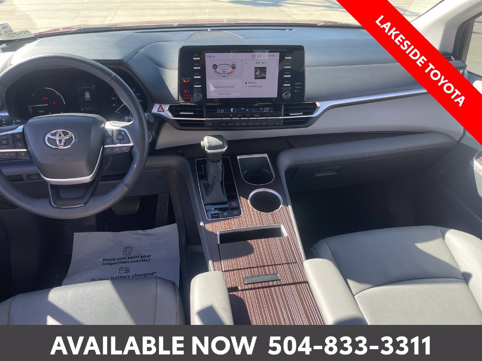 Used 2023 Toyota Sienna XLE FWD image 23