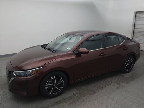 Used 2024 Nissan Sentra SV FWD image 2