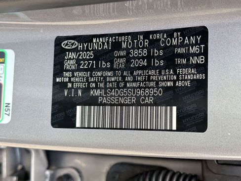 Used 2025 Hyundai Elantra SEL FWD image 19