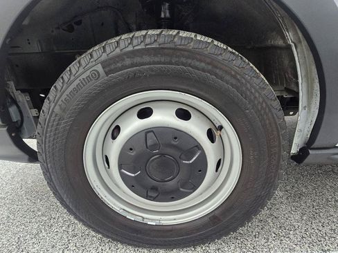 Used 2018 Ford Transit 250 148 Medium Roof RWD image 24