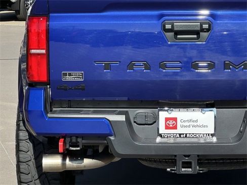 Certified 2025 Toyota Tacoma TRD Sport image 5
