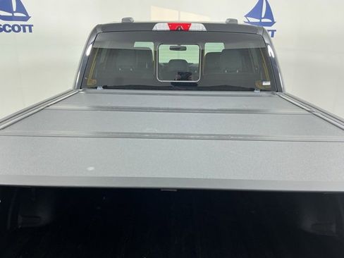 Used 2022 Ford F150 Lightning Lariat image 22