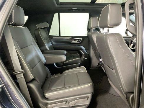 Used 2023 GMC Yukon SLT w/ SLT Premium Package AWD/4WD image 36