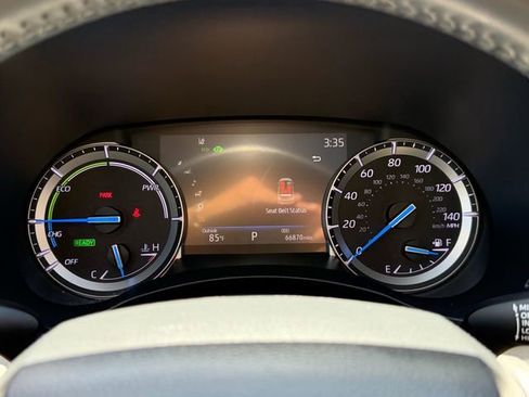 Used 2022 Toyota Highlander Limited FWD image 23