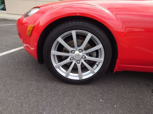 Used 2006 MAZDA MX-5 Miata Grand Touring w/ Premium Pkg RWD image 24