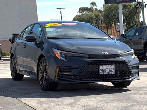 Certified 2025 Toyota Corolla SE w/ Convenience Package image 4