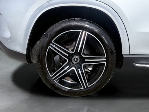 Used 2025 Mercedes-Benz GLE 450e 4MATIC w/ AMG Line Exterior image 88