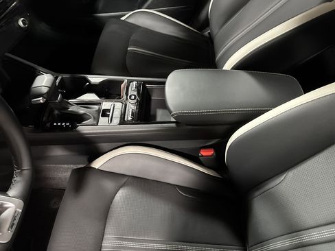 Used 2025 Kia K5 GT-Line w/ GT-Line Premium Package image 28