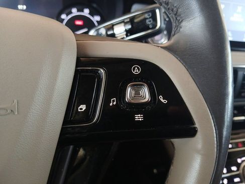 Used 2021 Lincoln Corsair FWD w/ Premium Package image 20