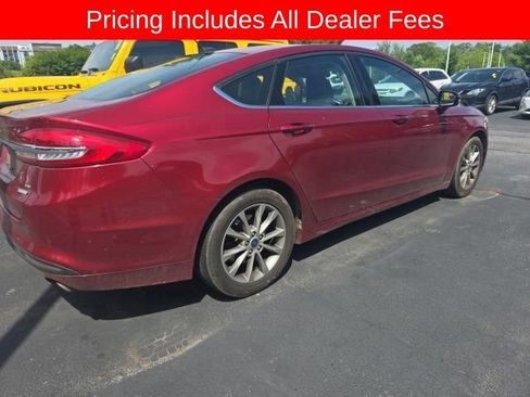 Used 2017 Ford Fusion SE w/ Fusion SE Technology Package FWD image 11