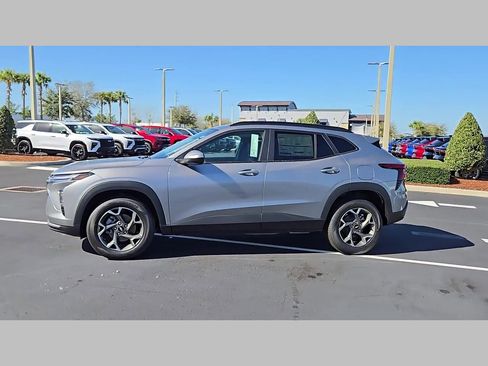 New 2026 Chevrolet Trax LT w/ Driver Confidence Package image 17