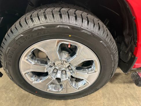 Used 2020 RAM 1500 Big Horn AWD/4WD image 38