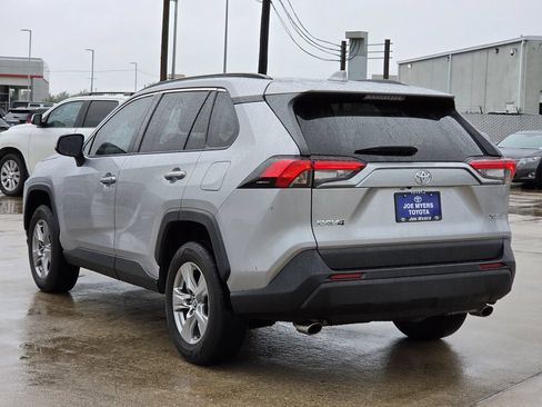 Used 2023 Toyota RAV4 XLE w/ Convenience Package FWD image 7